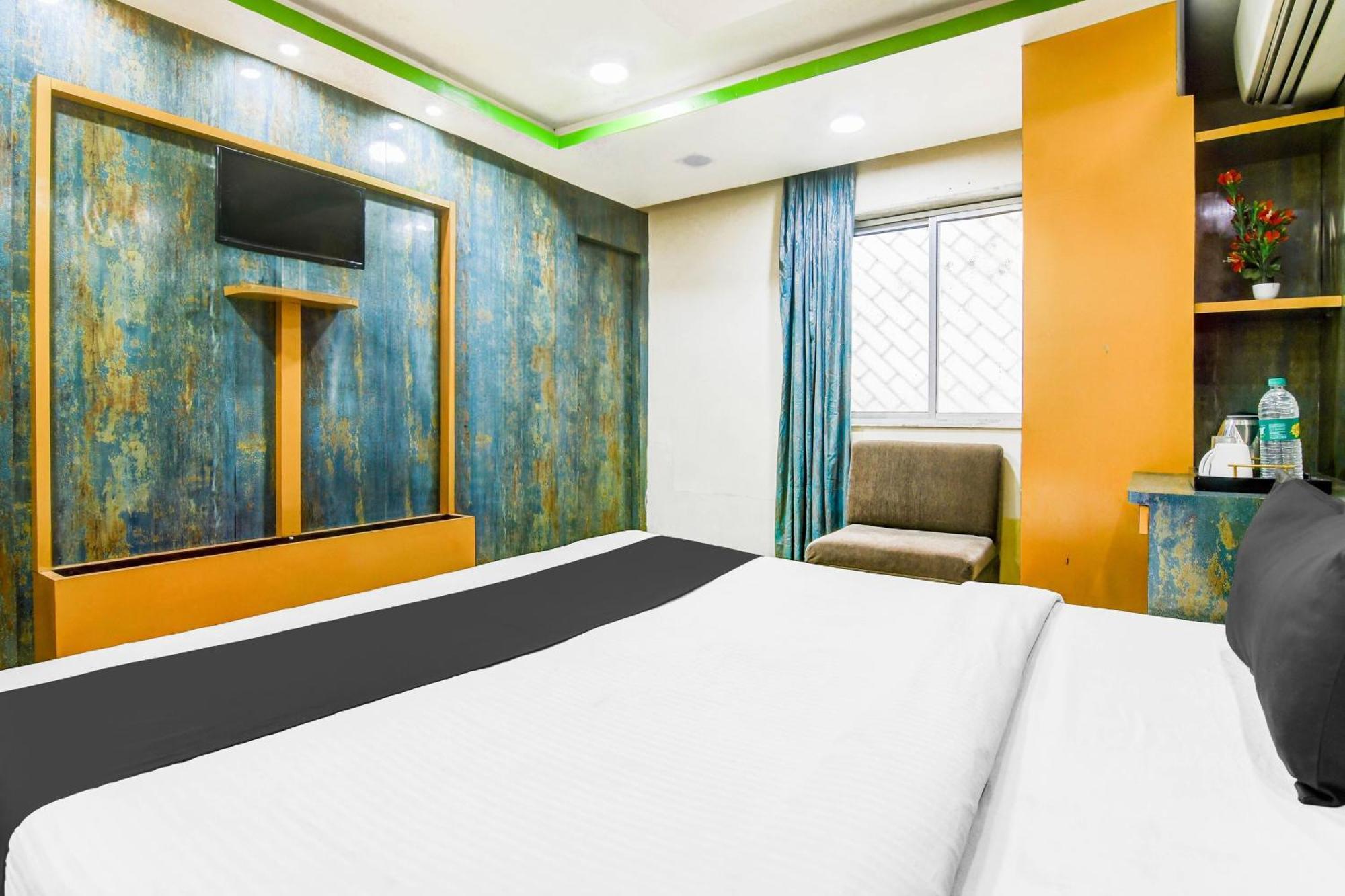 Super Hotel O Tagore Park Ruby Road Kalküta Dış mekan fotoğraf