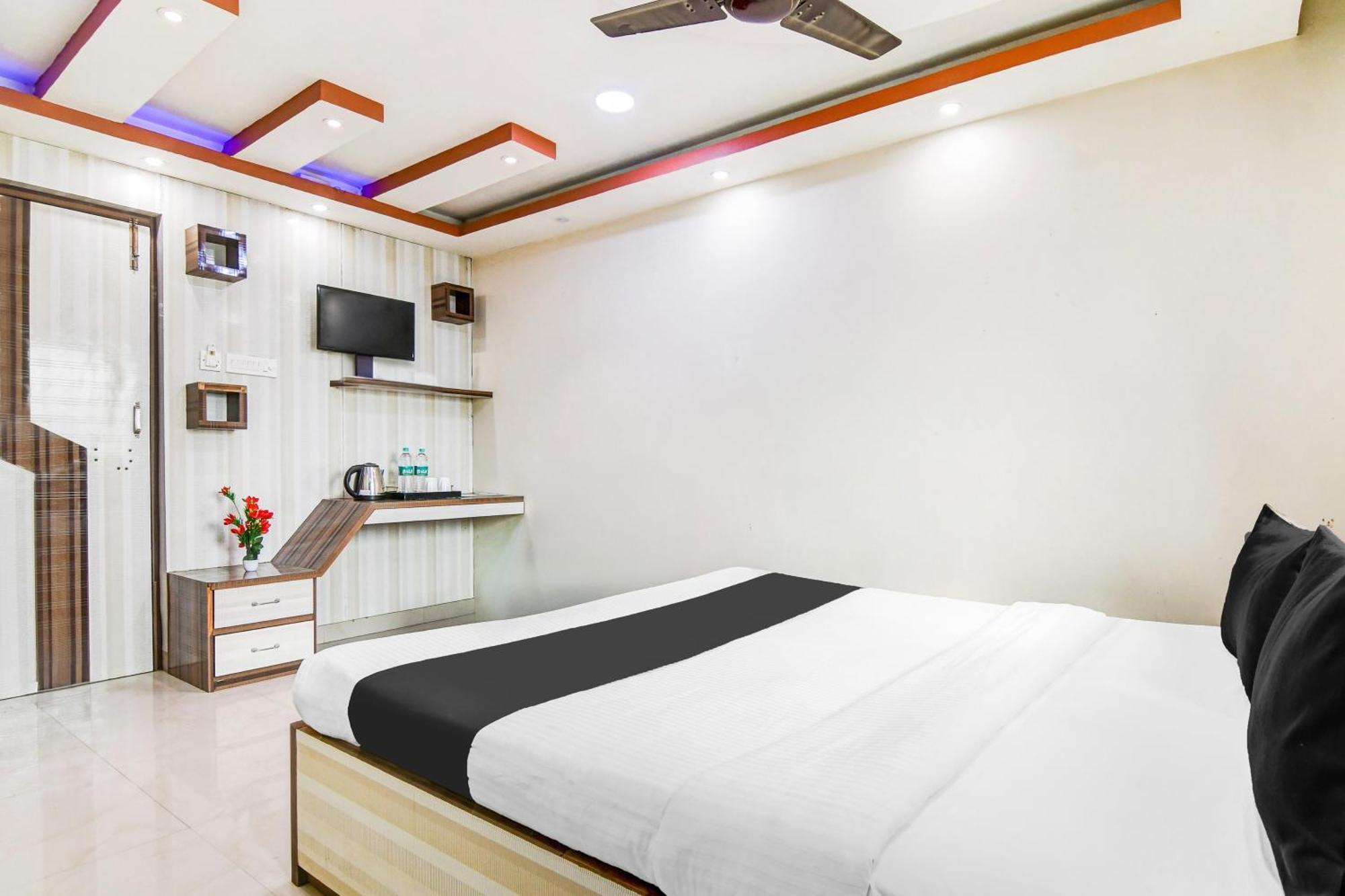 Super Hotel O Tagore Park Ruby Road Kalküta Dış mekan fotoğraf