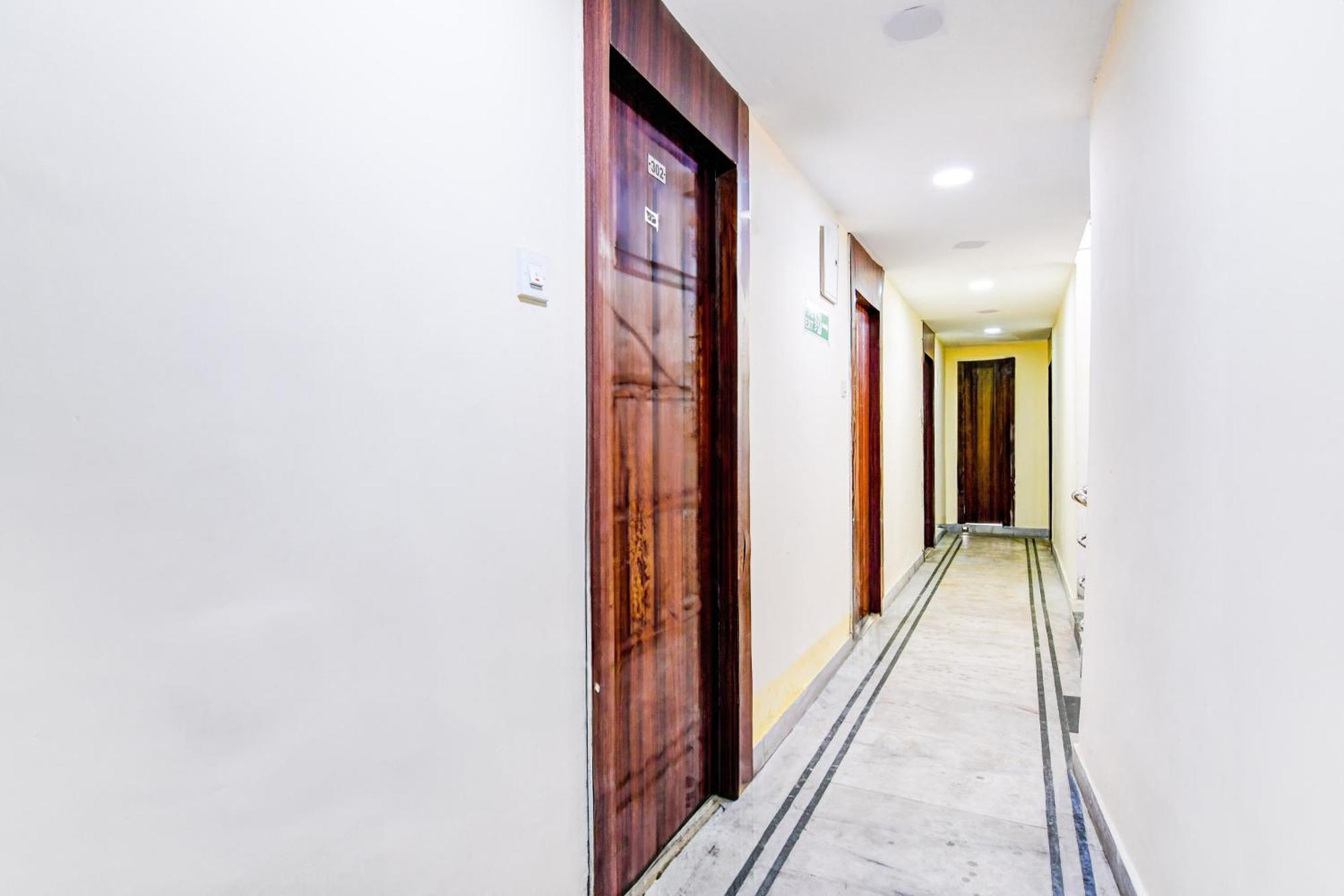 Super Hotel O Tagore Park Ruby Road Kalküta Dış mekan fotoğraf